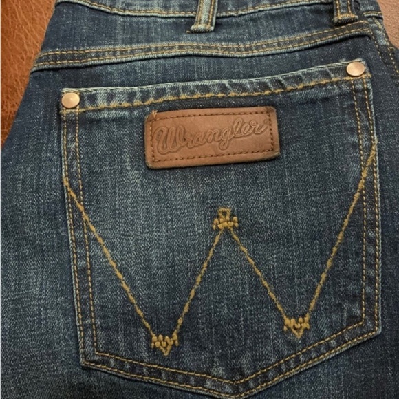 Wrangler Retro Relaxed Bootcut Jeans 29x34 (fit big) - Picture 2 of 6